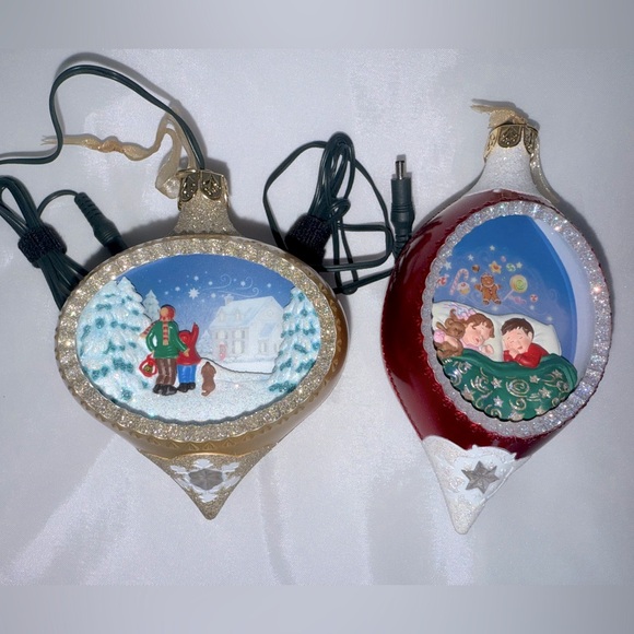 2005 Hallmark Illuminations Ornament Watching for Santa - Picture 1 of 6